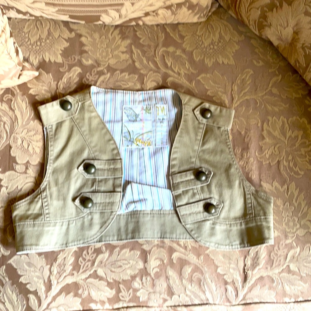 Plugg brand beige vest
